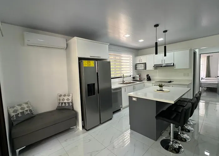 Villa Casa Amplia Con Wifi Y Piscina, A Min Del Mar, 10p Playa Hermosa (Guanacaste)