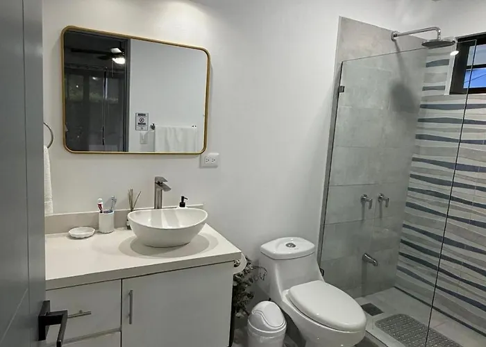 Casa Amplia Con Wifi Y Piscina, A Min Del Mar, 10p