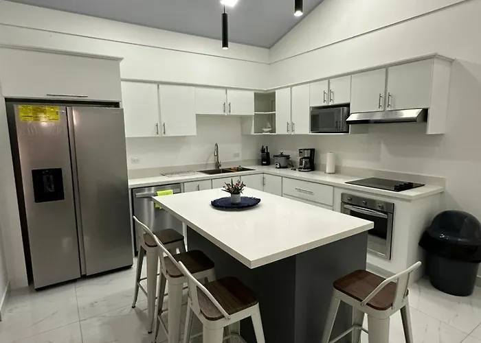 Casa Amplia Con Wifi Y Piscina, A Min Del Mar, 10p *
