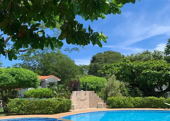 Casa Amplia Con Wifi Y Piscina, A Min Del Mar, 10p
